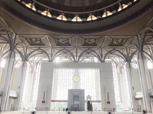 マレーシアのモスク巡りは定番！